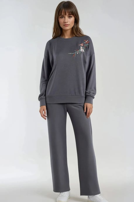 Conjunto coordinado de dos piezas para mujer - Image 1