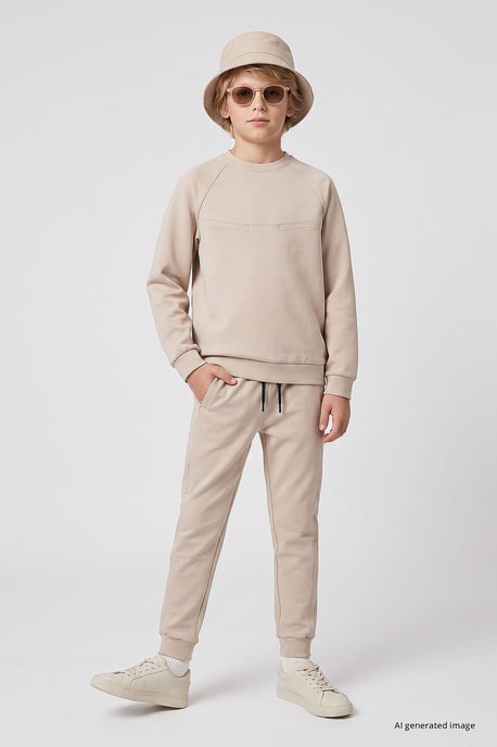 Conjunto deportivo juvenil - Image 1