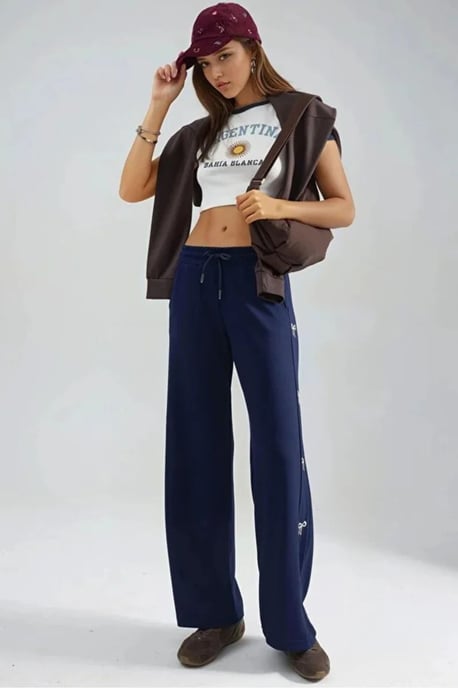 Lady Berşan Pantalones de chándal para mujer - Image 4