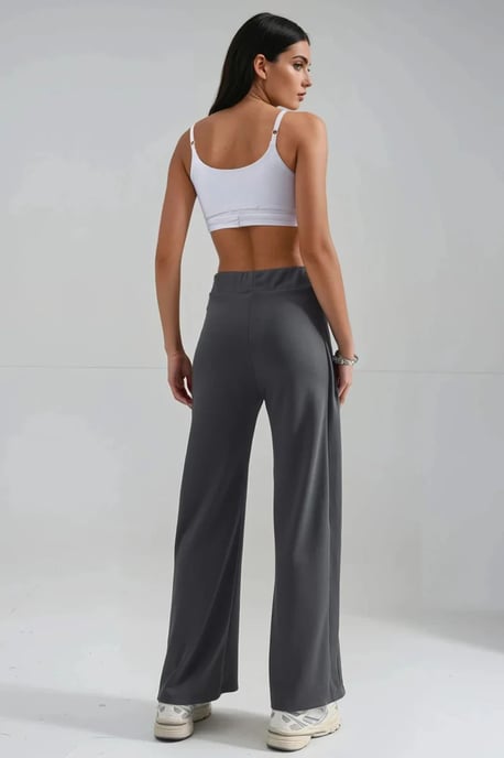 Lady Berşan Pantalón de chándal para mujer - Image 6