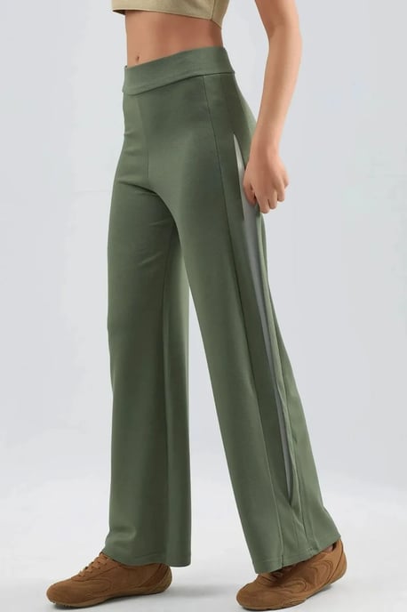 Lady Berşan Pantalón de chándal para mujer - Image 4