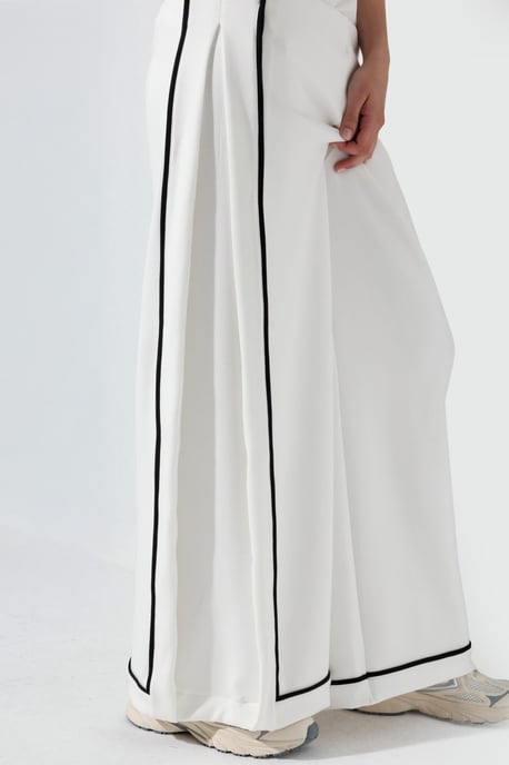 Pantalones de pierna ancha con detalle de ribete en contraste y tacto modal - Image 3