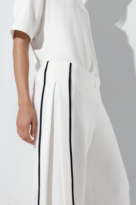 Pantalones de pierna ancha con detalle de ribete en contraste y tacto modal - Image 6