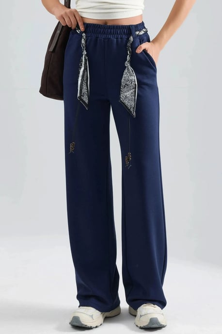 Pantalón de chándal recto para mujer - Image 2