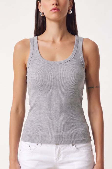 Top de tirantes entallado de algodón con escote en U - Image 3