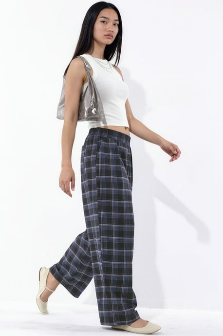 Pantalones de cuadros con cintura elástica y detalle de bolsillos Hiccup - Image 3