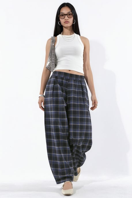Pantalones de cuadros con cintura elástica y detalle de bolsillos Hiccup - Image 4