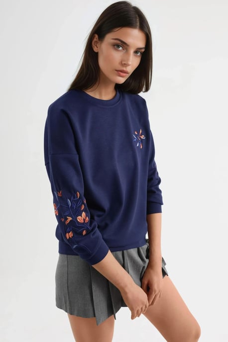 Sudadera de mujer con cuello redondo - Image 2