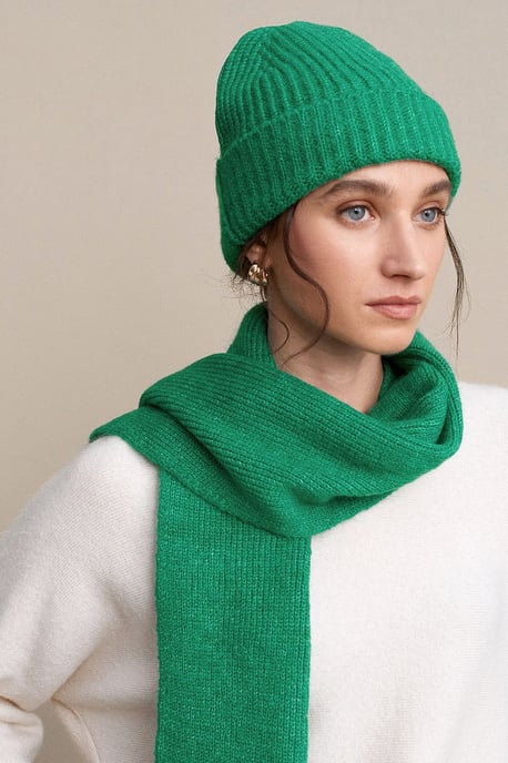 Set de gorro, bufanda y guantes para mujer - Image 1