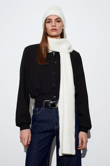 Conjunto de gorro, bufanda y guantes para mujer - Image 2