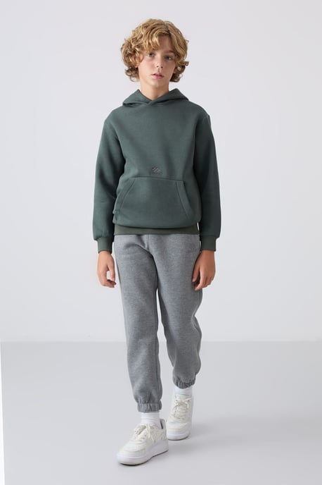 Sudadera juvenil con capucha y bolsillo - Image 2