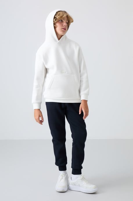 Sudadera juvenil con capucha y bolsillo - Image 3