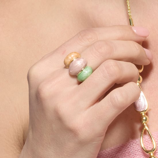 Anillo Luxenter acabado oro amarillo de 18k y Resina Rosa - Ismaly - Image 3