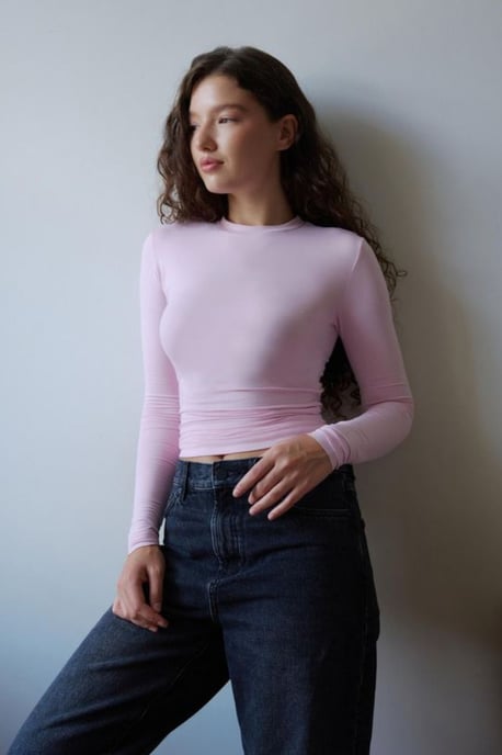 Bipantolon Blusa de mujer de corte slim con cuello redondo - Image 2