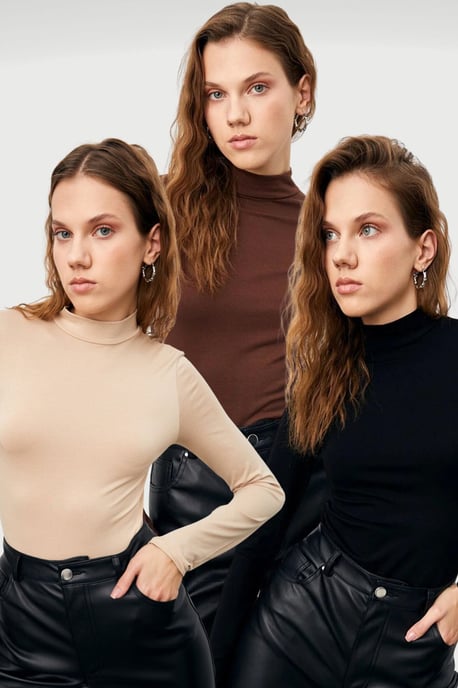 Pack de 3 bodies de cuello alto de corte slim para mujer - Image 1