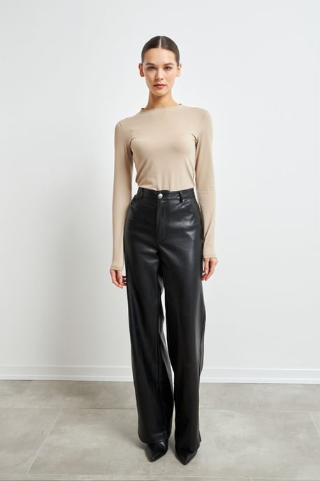Bipantolon Blusa de mujer ajustada con cuello redondo - Image 3
