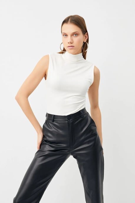 Pack de 2 bodies de mujer sin mangas con medio cuello alto - Image 5