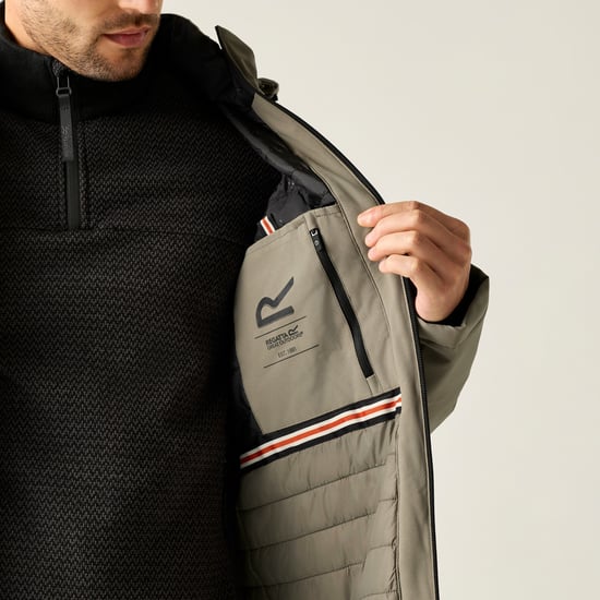 Regatta Chaqueta impermeable acolchada para hombre Merzen (verde oliva ahumado) - Image 5