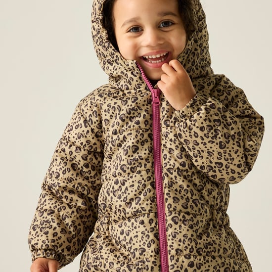 Regatta Mono acolchado impermeable para niños Penrose con corazones y estampado de leopardo (Beige/Marrón oscuro/Violeta) - Image 6
