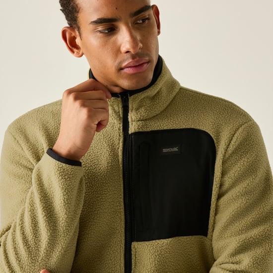 Regatta Chaqueta de forro polar Borg Frankie para hombre (beige desierto/negro) - Image 5