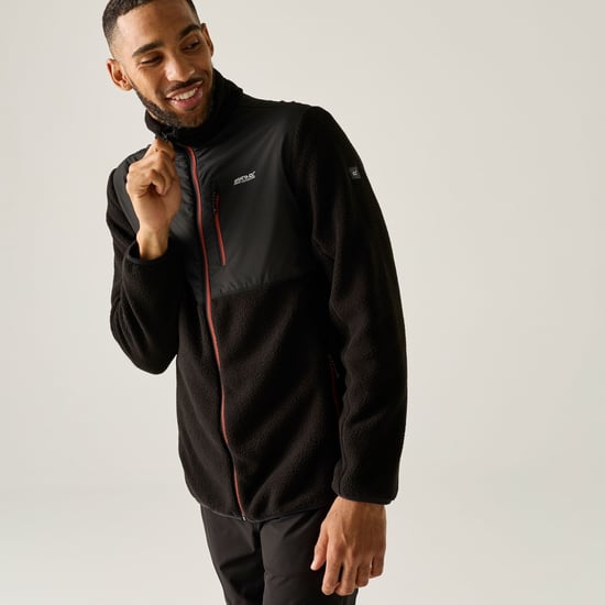 Regatta Chaqueta de forro polar para hombre Morran con cremallera completa y resistente al agua (Negro/Alheña quemada) - Image 4