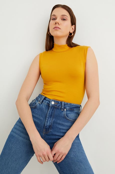 Blusa de mujer sin mangas con cuello vuelto medio - Image 1