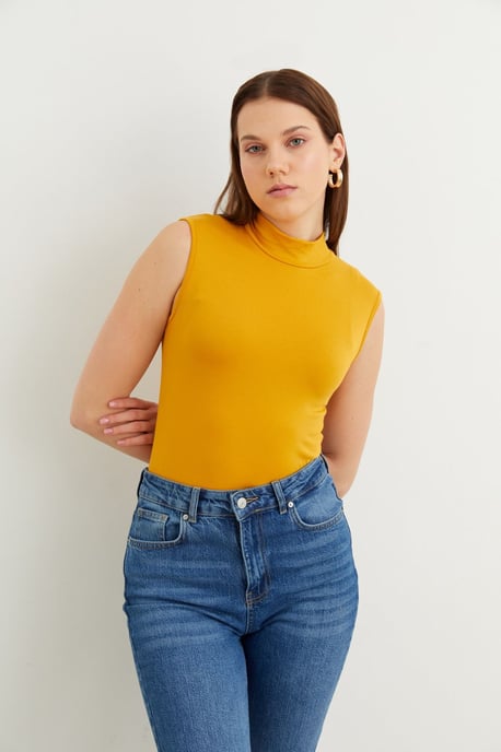 Blusa de mujer sin mangas con cuello vuelto medio - Image 2