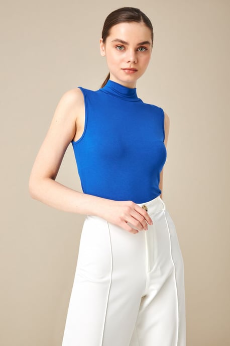 Bipantolon Blusa de mujer sin mangas con cuello alto corto - Image 1