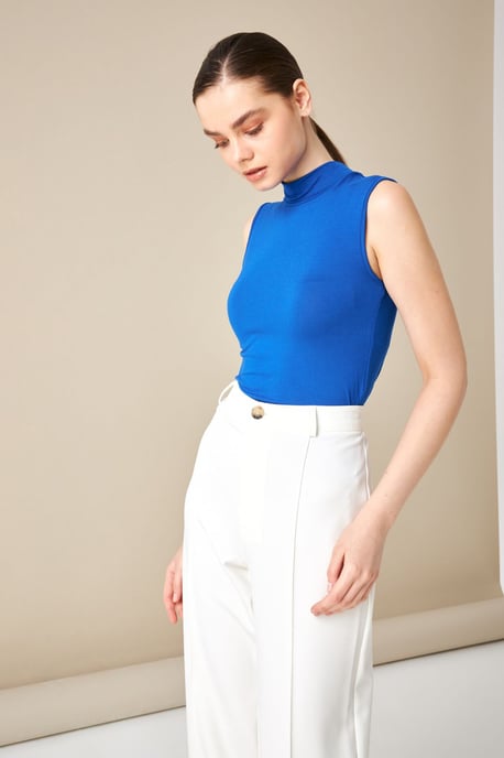 Bipantolon Blusa de mujer sin mangas con cuello alto corto - Image 5