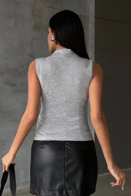 Bipantolon Blusa de mujer sin mangas con medio cuello vuelto - Image 4