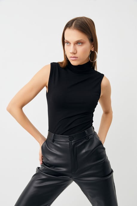 Bipantolon Blusa de mujer sin mangas con cuello vuelto corto - Image 2