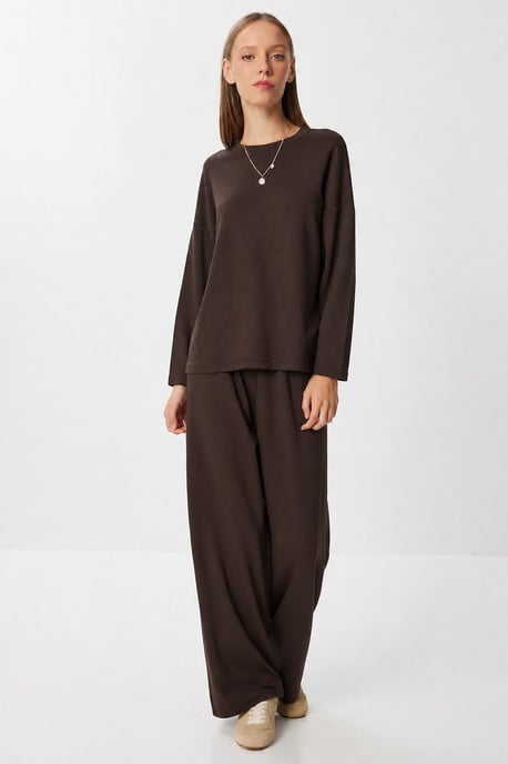 Conjunto de dos piezas de pierna ancha con blusa de cuello redondo - Image 2