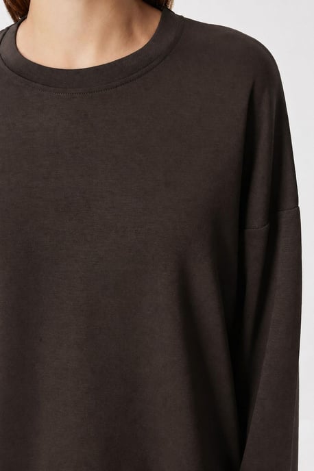 Conjunto de dos piezas de pierna ancha con blusa de cuello redondo - Image 4