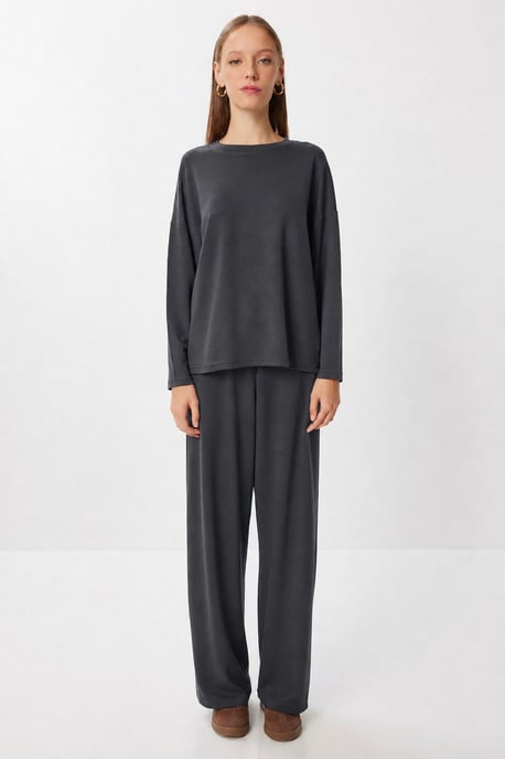 Conjunto de dos piezas de pierna ancha con blusa de cuello redondo - Image 3