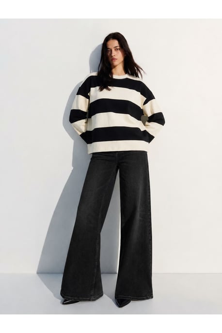 Bipantolon Sudadera de mujer oversize a rayas con cuello redondo - Image 3