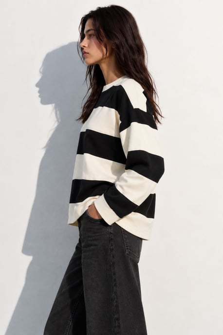 Bipantolon Sudadera de mujer oversize a rayas con cuello redondo - Image 4
