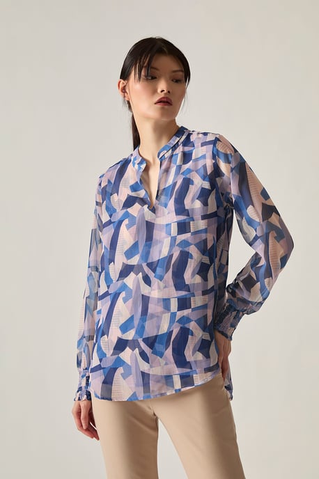 Blusa azul con estampado geométrico - Image 1
