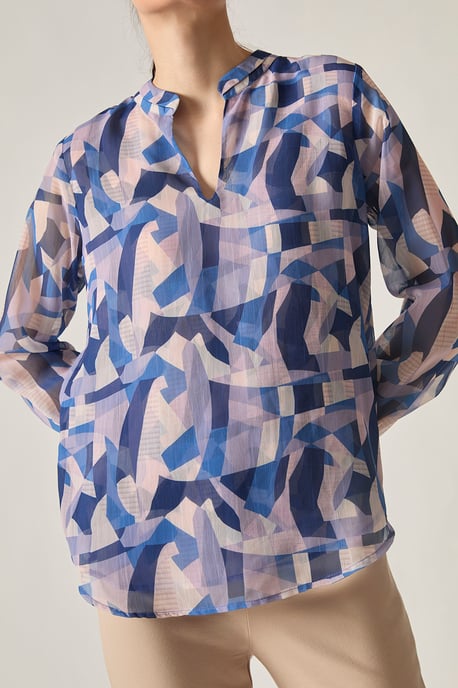 Blusa azul con estampado geométrico - Image 3