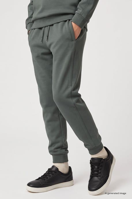 Conjunto deportivo infantil - Image 3