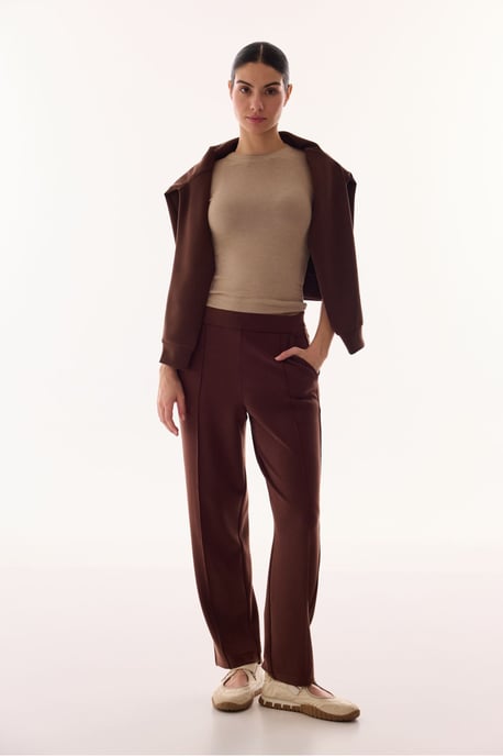 Pantalón de punto oversize de tiro medio y pierna recta - Image 4