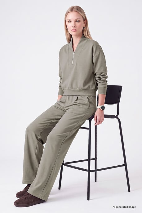 Conjunto deportivo - Image 1