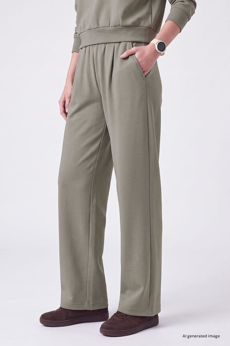 Conjunto deportivo - Image 3