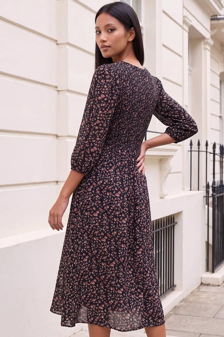 Vestido petite floral con cuerpo fruncido - Image 2