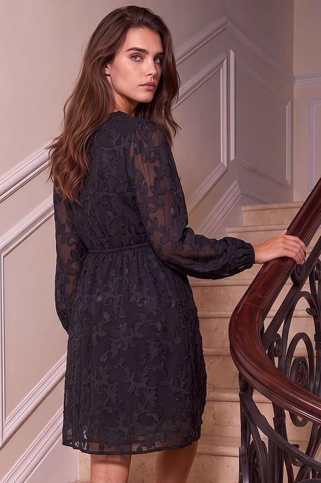 Vestido petite de jacquard con volantes - Image 3