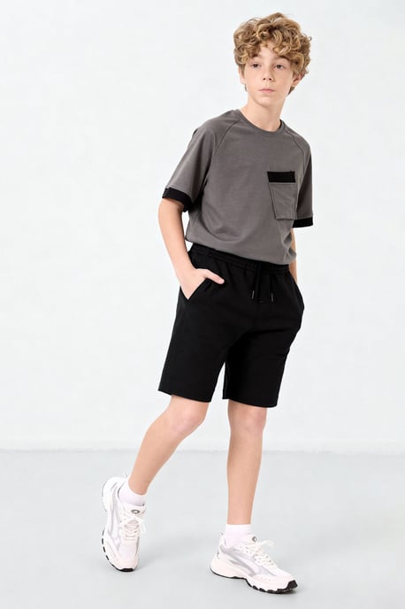 Pantalón corto con cintura de cordón y bolsillos - Image 2