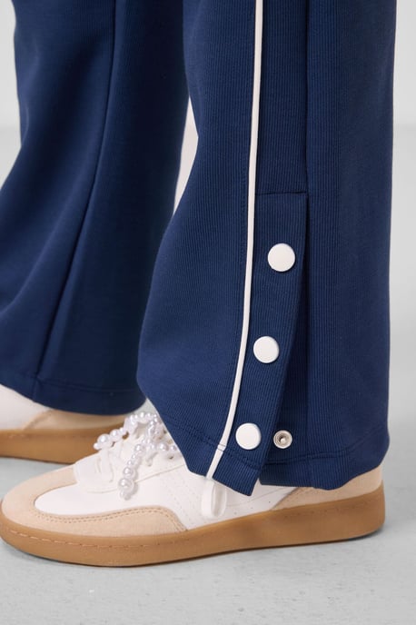 Pantalón de chándal de pierna ancha con cintura elástica - Image 3
