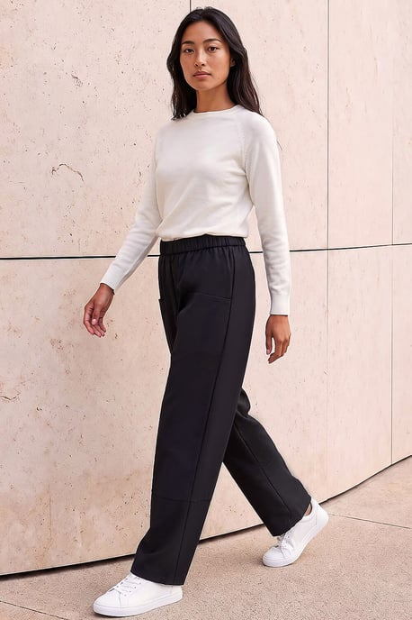 Pantalón Petite con bolsillos de parche - Image 2