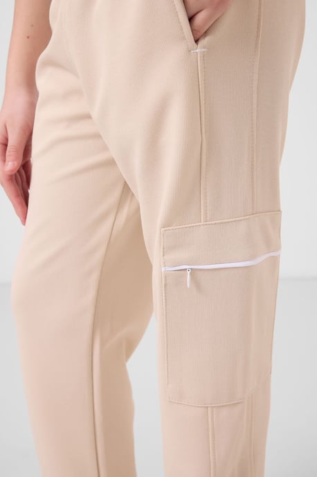 Conjunto de chándal de manga corta y cuello redondo - Image 4