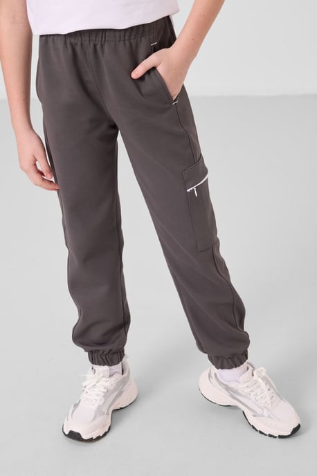 Conjunto de chándal de manga corta y cuello redondo - Image 2