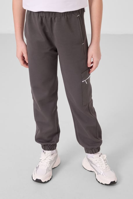 Conjunto de chándal de manga corta y cuello redondo - Image 4